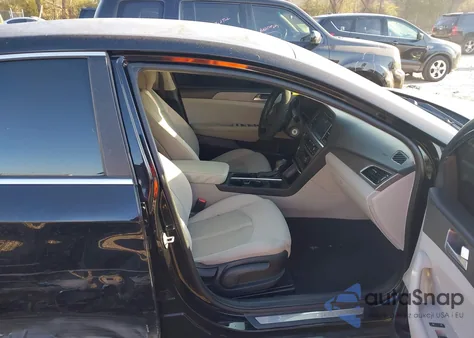 2016 Hyundai Sonata Se z USA, uszkodzony, nr VIN 5NPE24AF9GH373013